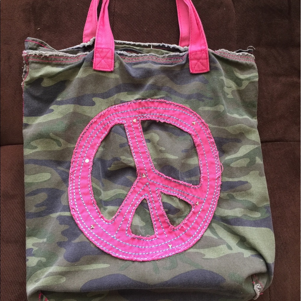 Old Navy camo and fuxia bag