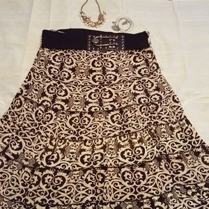 Ruffled tiered skirt