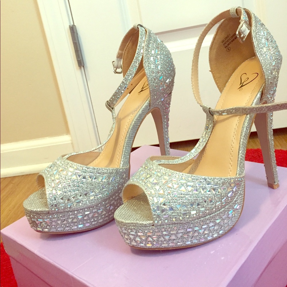 Windsor Valerie 1 Silver pumps