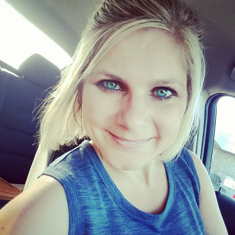 Meet your Posher, Launi