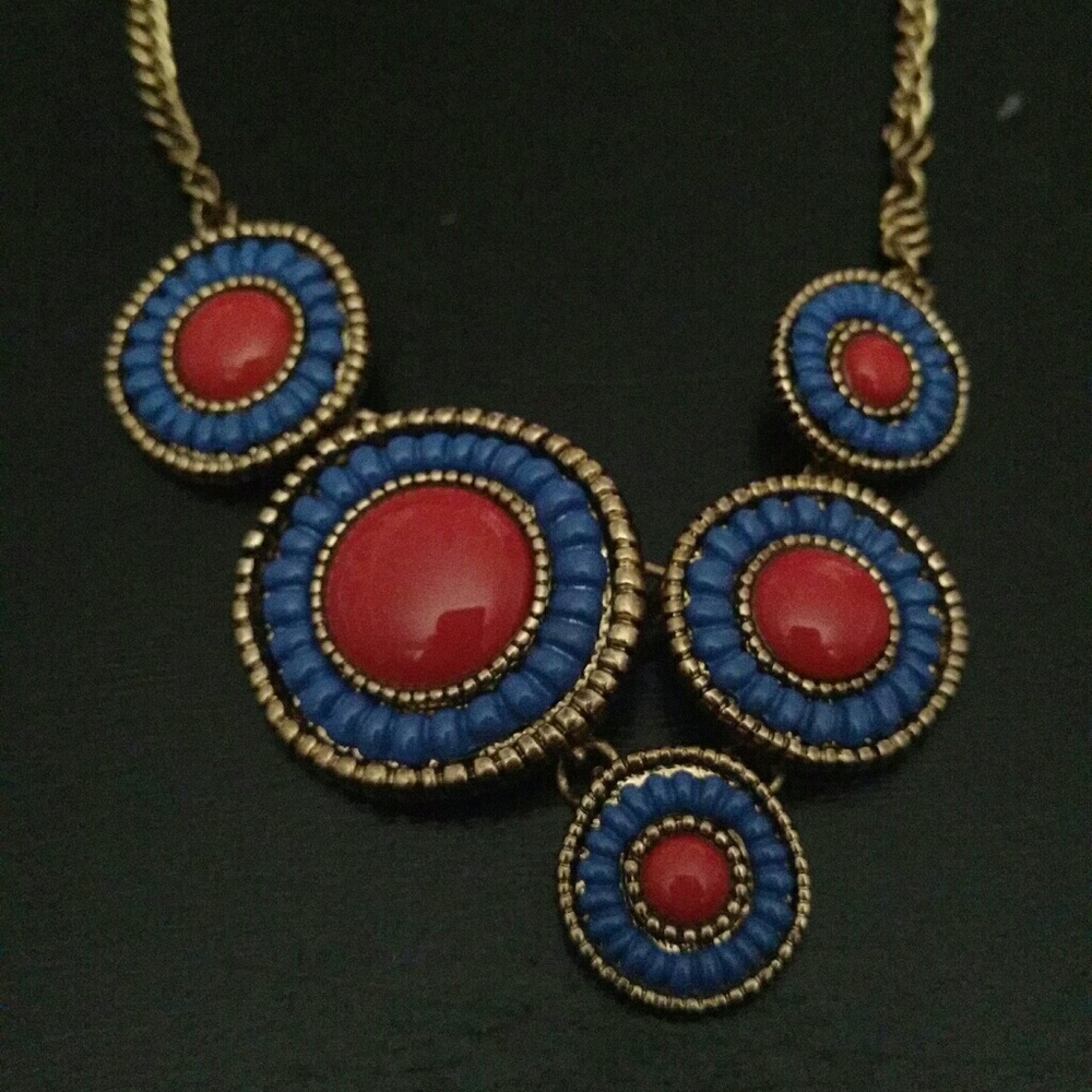 Necklace earring set