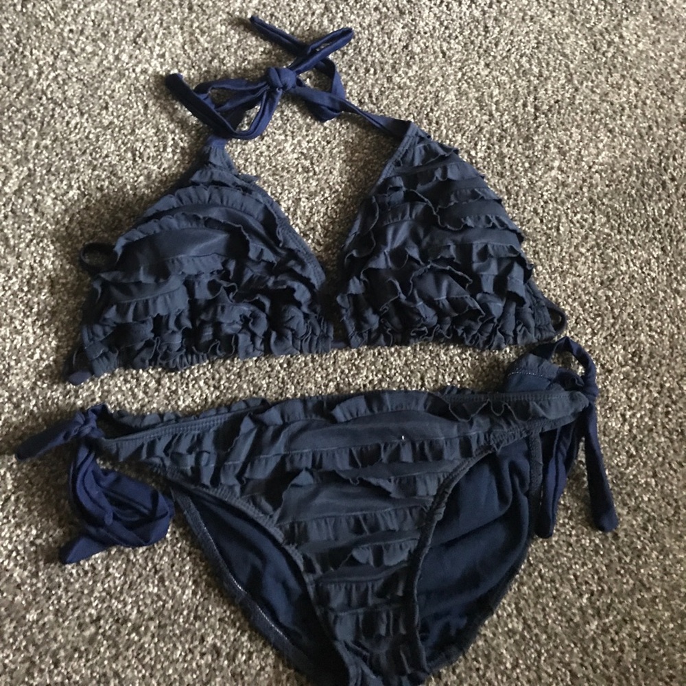 Navy ruffle bikini