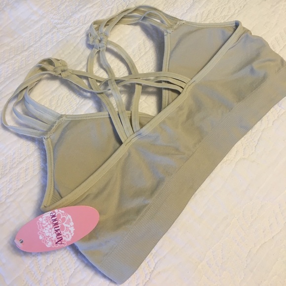 Seamless stringy bra - Picture 3 of 3