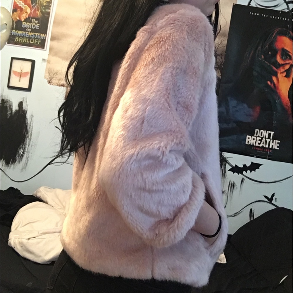 SOLD ❌ baby pink fur jacket