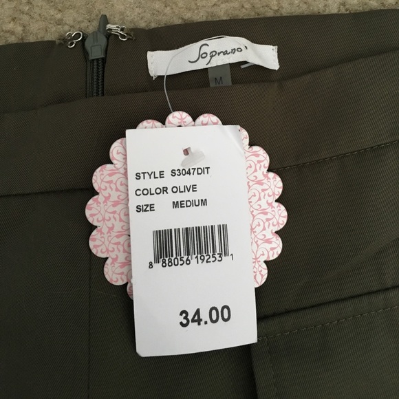 NWT HUNTER GREEN FASHION SKIRT - Picture 2 of 3