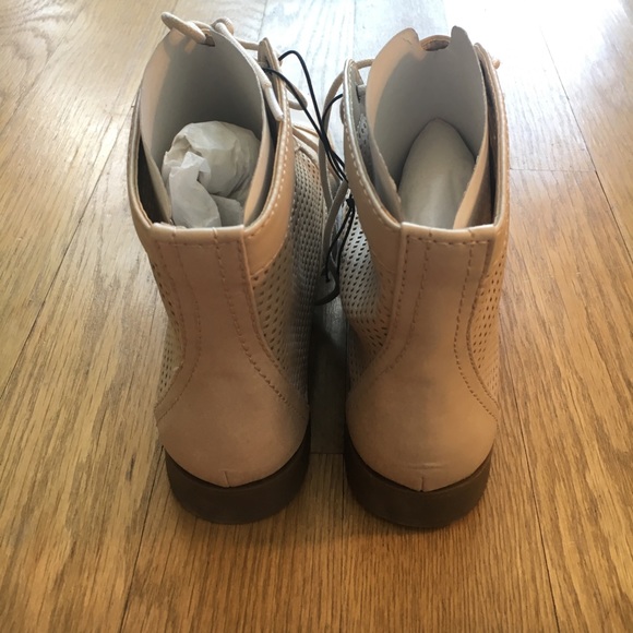 Sandshell booties - Picture 3 of 4