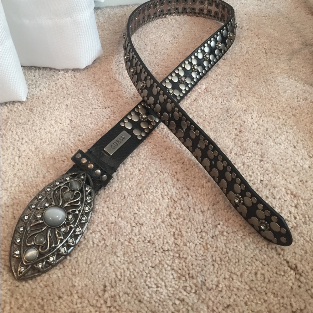 Guess belt