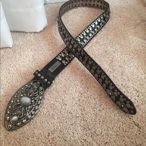 Guess belt