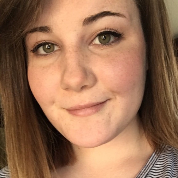 Meet your Posher, Maddi - Picture 1 of 1