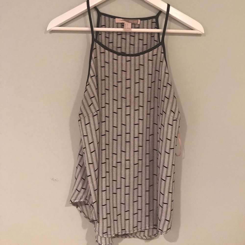 Forever 21 black and white going out tank