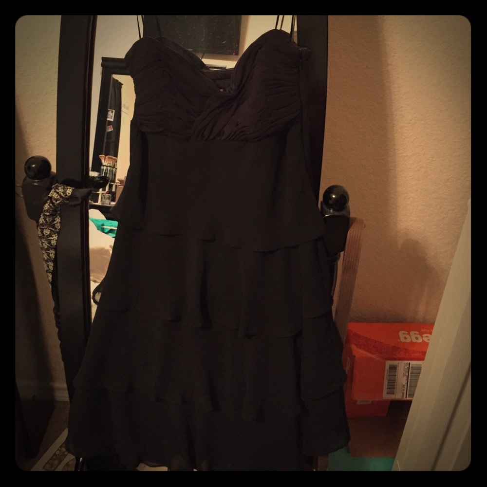 Black strapless sangria dress