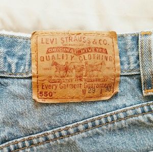 High rise 550 Levi jean shorts