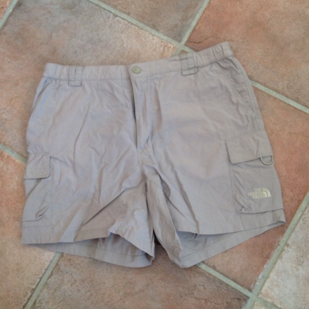 Womens The North Face green shorts.  Size medium