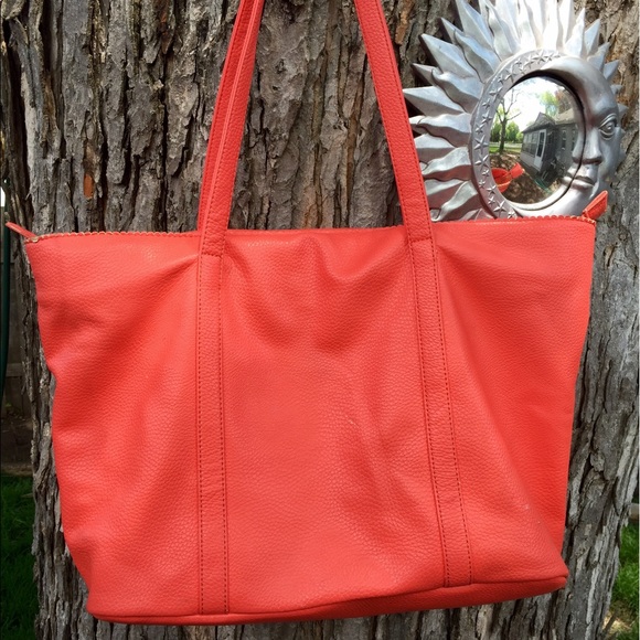 Urban Outfitters Large Coral Scalloped Tote Bag - Picture 5 of 6
