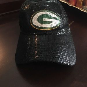 BLACK SPARKLY PACKER HAT FROM PINK
