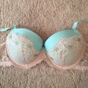 Victoria's Secret bra