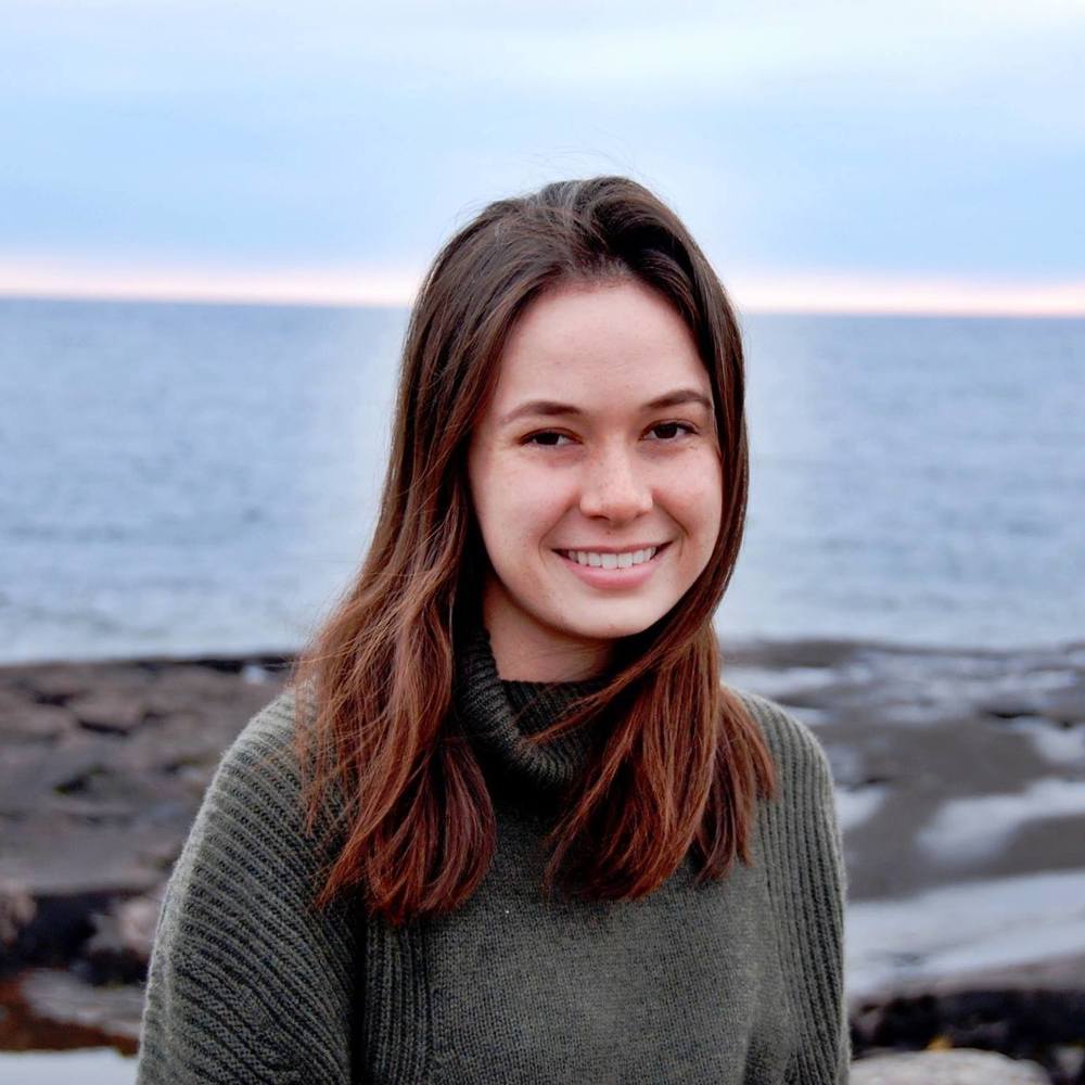 Meet your Posher, Chloe