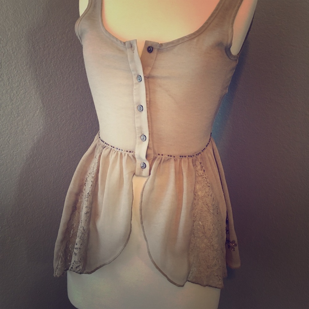 Gimmicks embellished Top