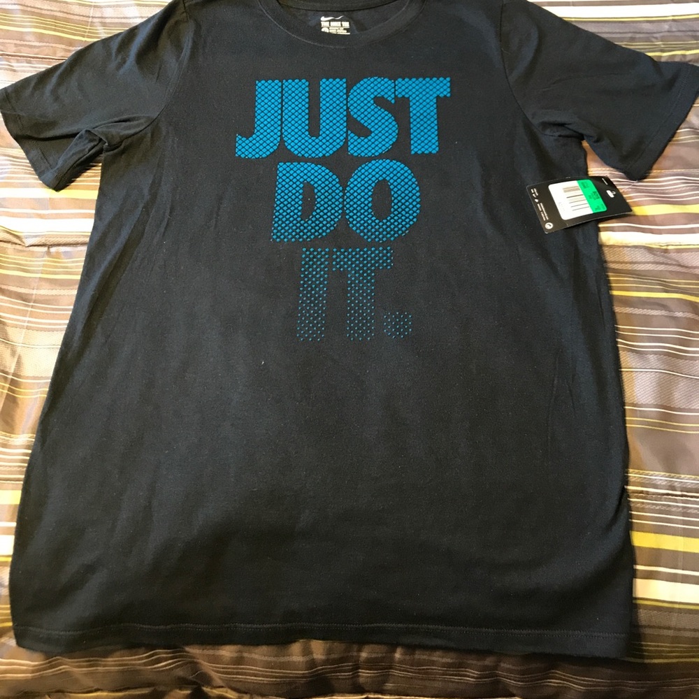 Nike t shirt
