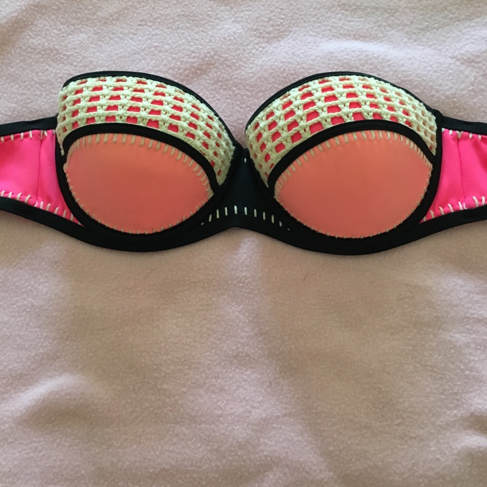 Brand new Victoria Secret bathing suit top. NWOT