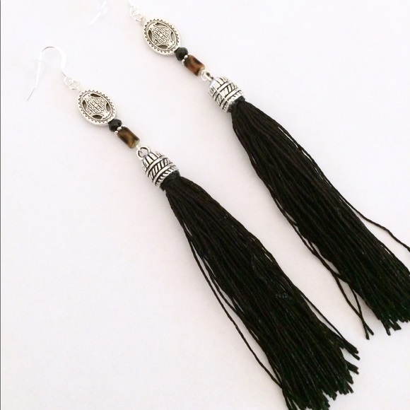 Jewelry - Black tassel dangle earrings