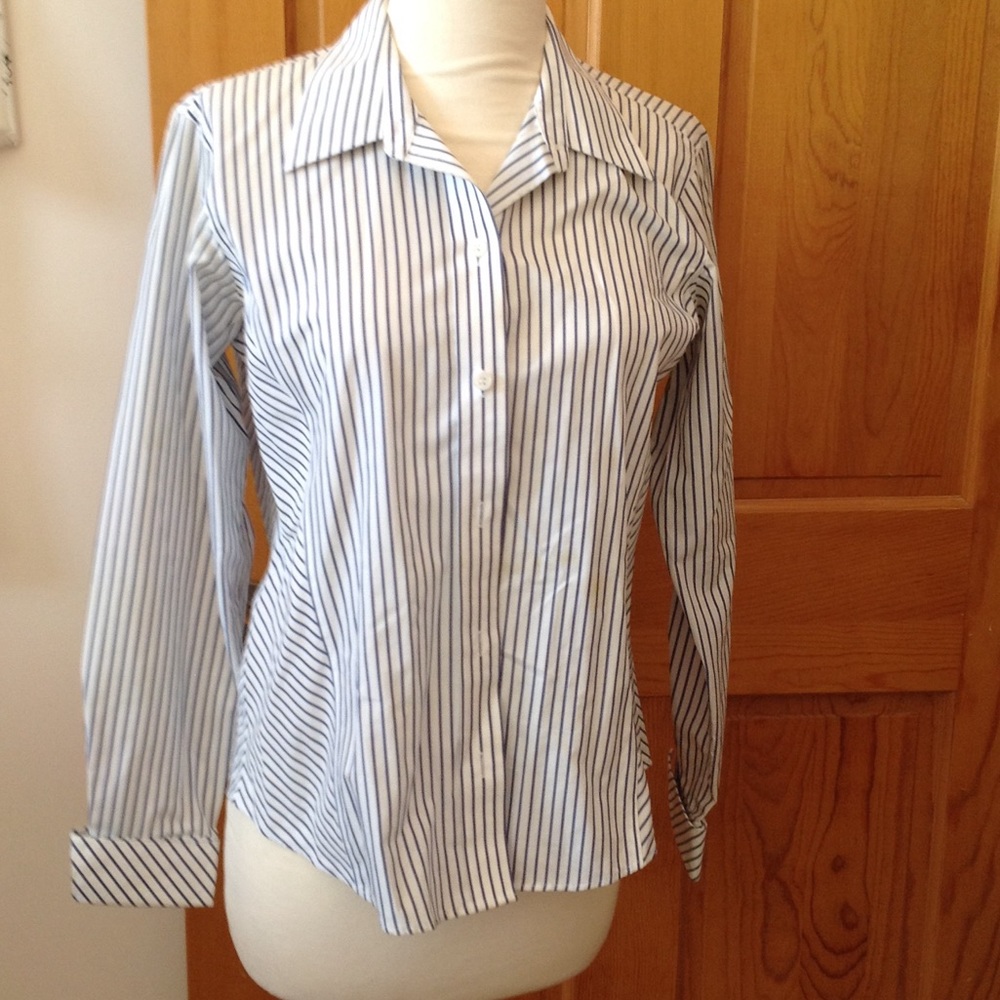 LIz Clairborne no iron women blouse 6P