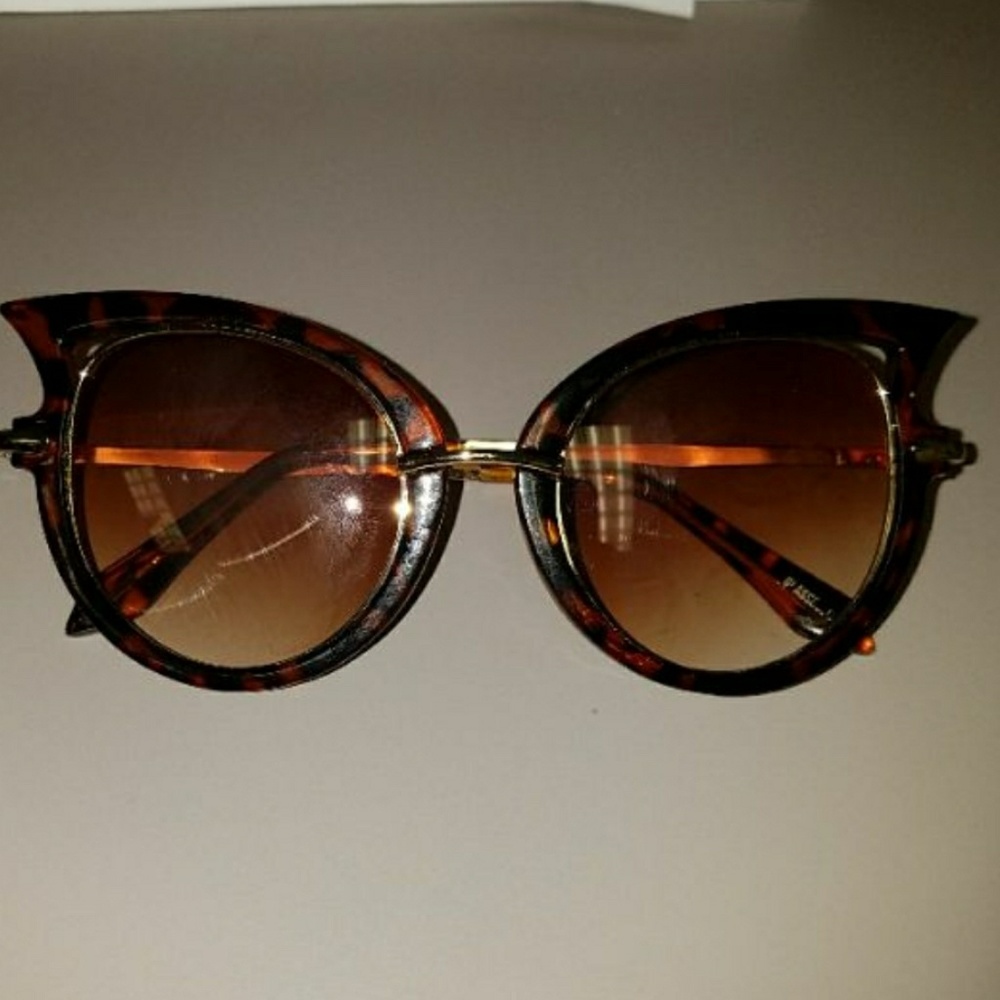 Round cateye Brown Gold sunglasses
