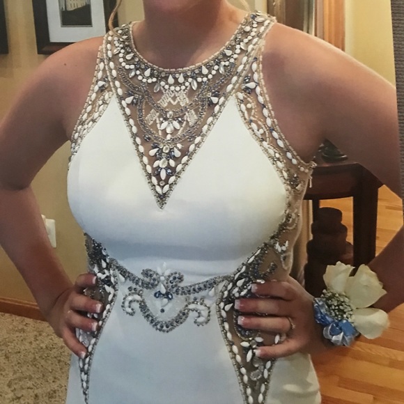 Prom Dress! - Picture 3 of 4