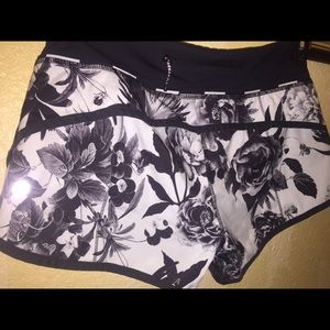NWOT Lululemon Black & White floral shorts