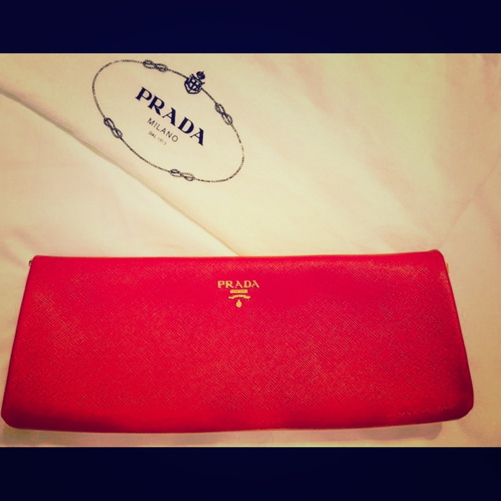 PRADA SAFFIANO LUX CLUTCH