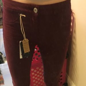 Maroon sateen extreme legging jeans