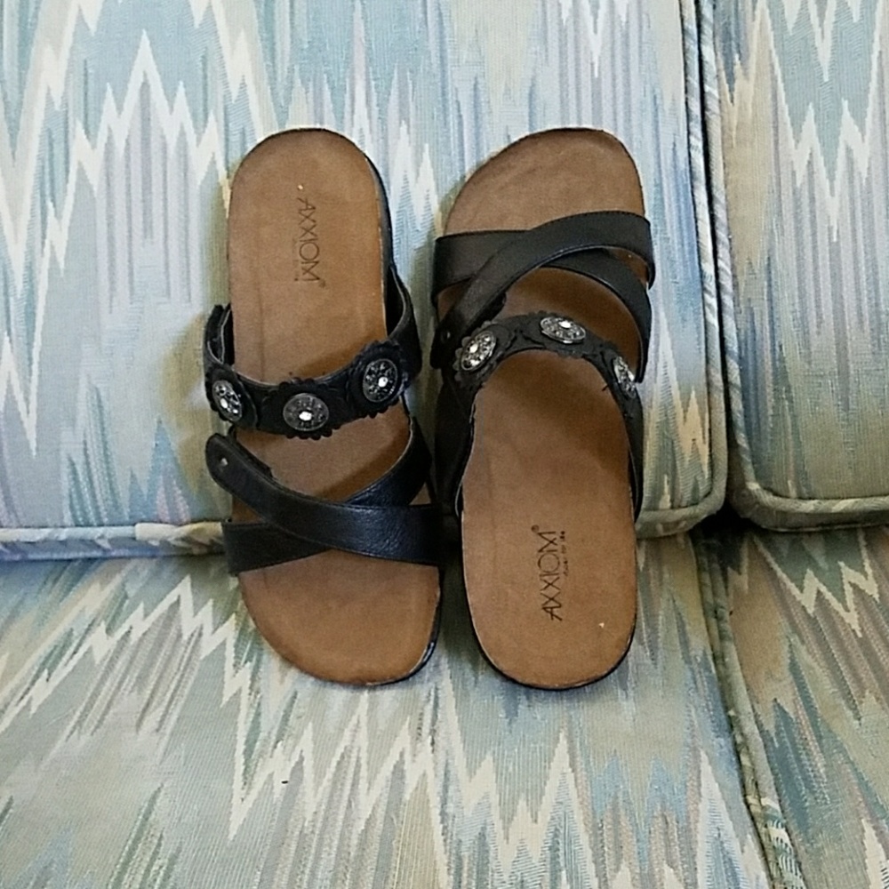 Adjustable flashy sandals; never worn