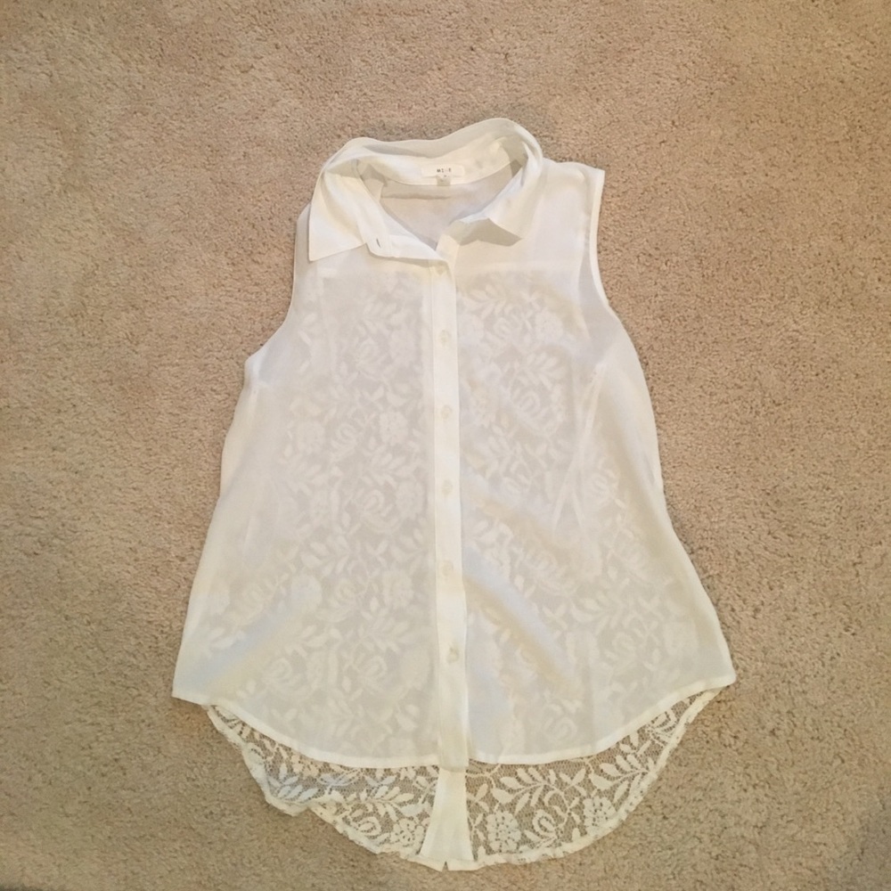 Button down sleeveless blouse