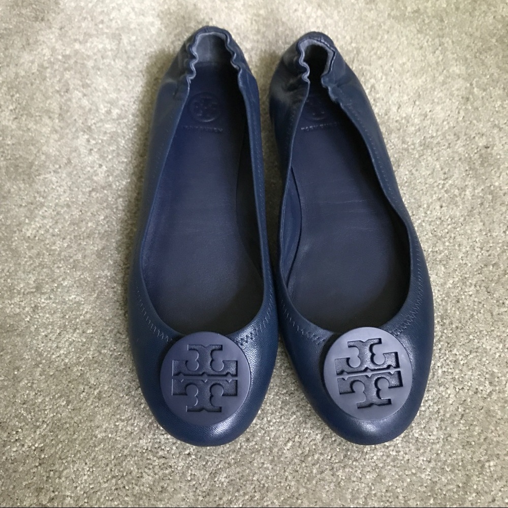 Minnie travel flats