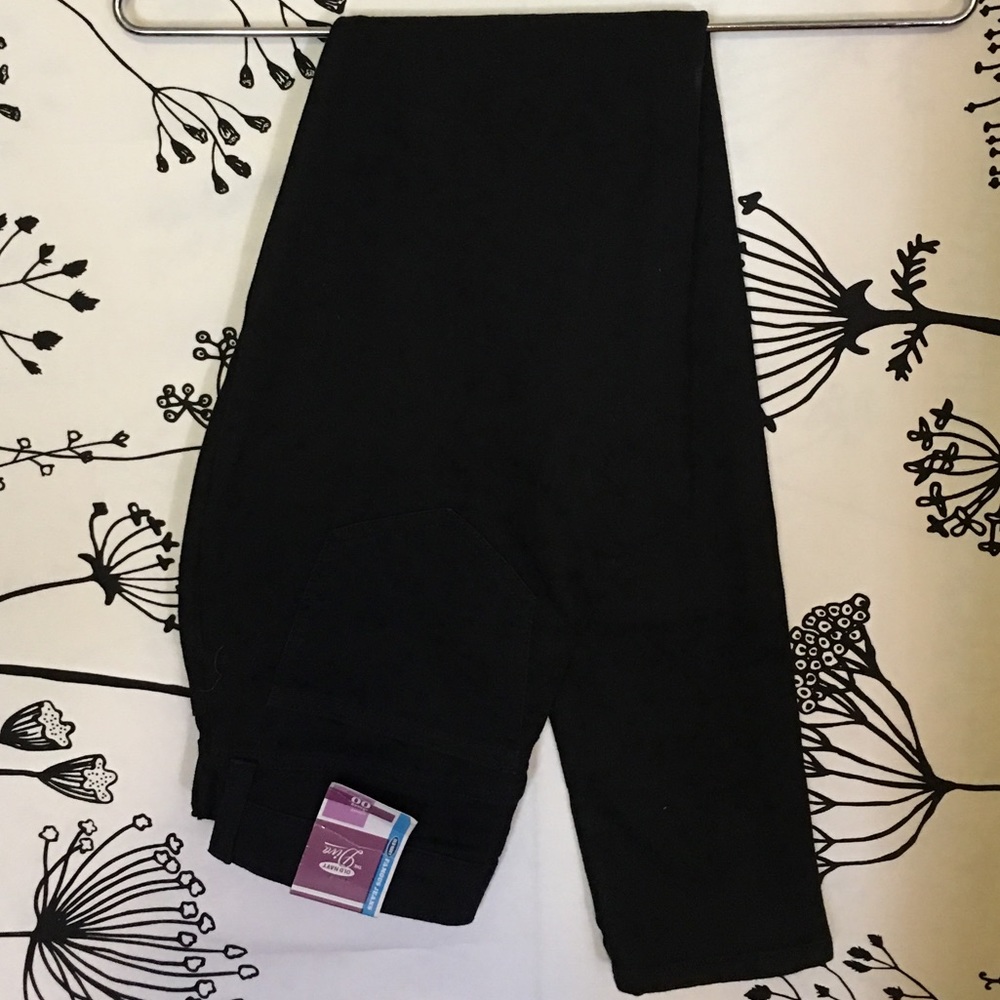SOLD Old navy DIVA skinny jeans