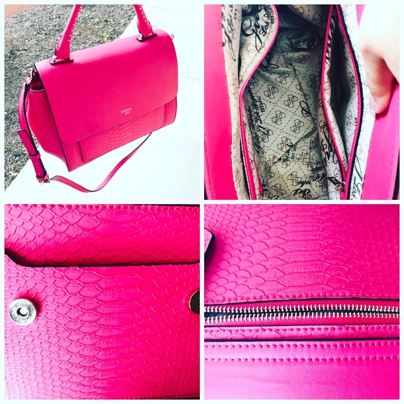 💕RARE PINK GUESS PURSE - Picture 3 of 3