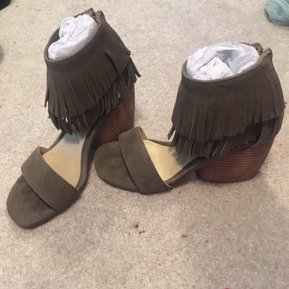 Matiko fringe shoes