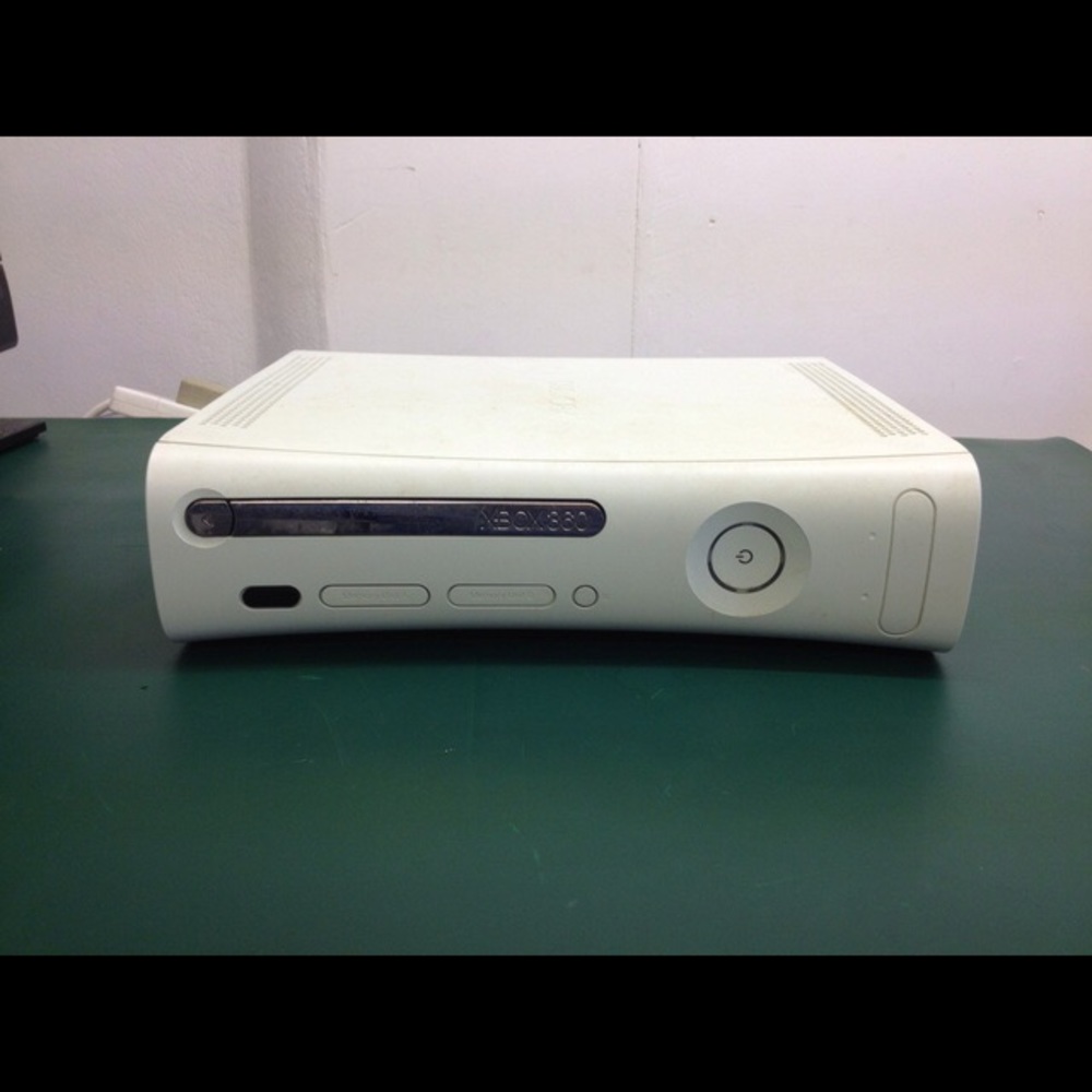 White Xbox 360