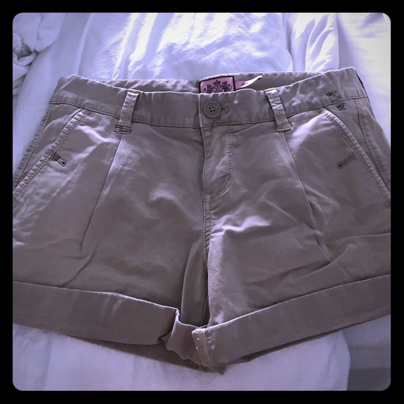 Juicy Shorts - Picture 1 of 1