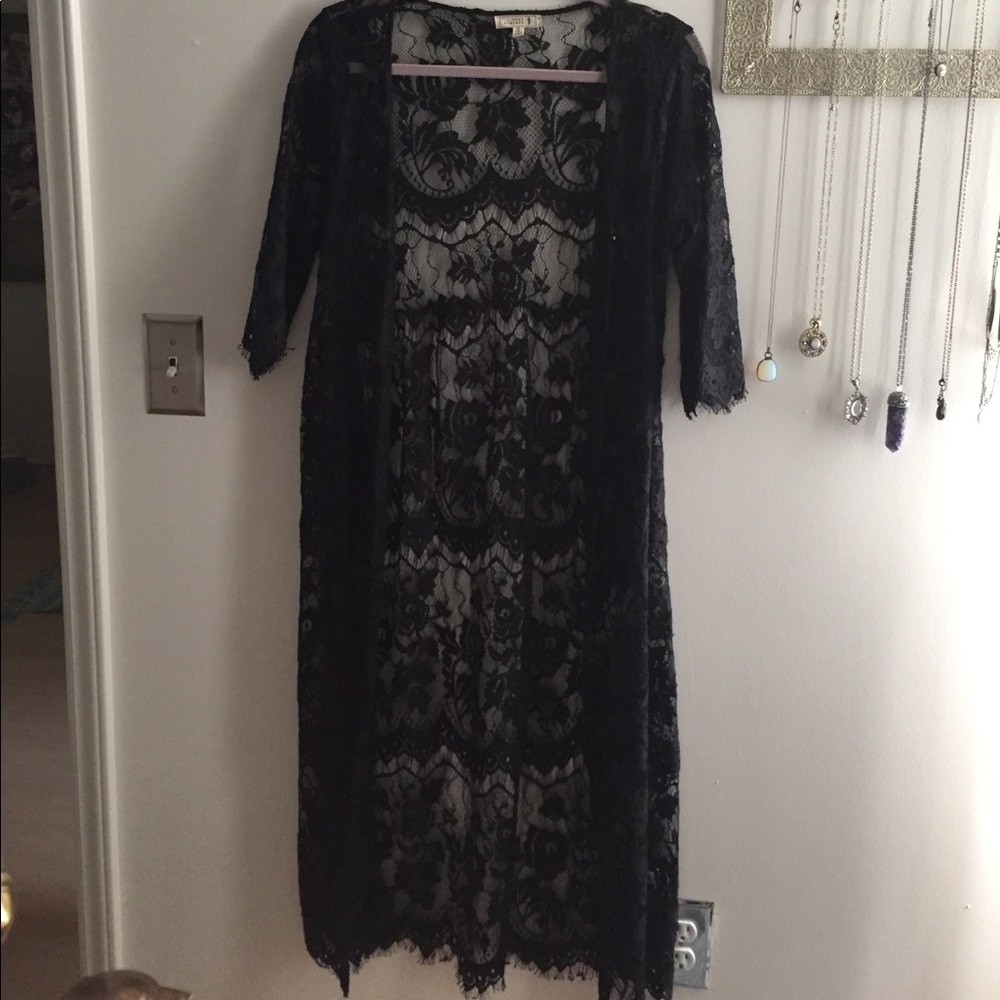 Knot sisters all black lace kimono (S)