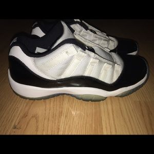 Jordan Retro 11's Low "concords"