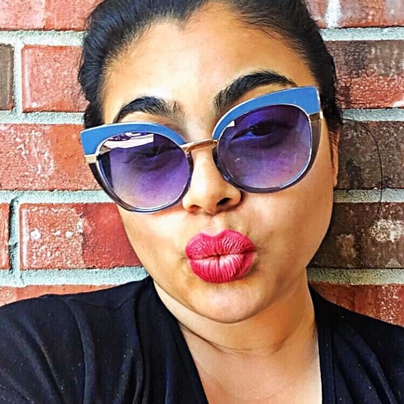 "Jackie" Retro Cat Eye Sunglasses - Picture 4 of 4