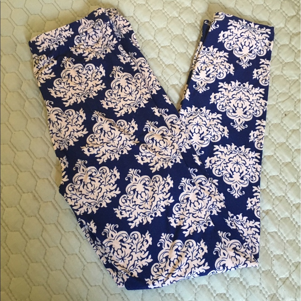 Agnes and Dora leggings