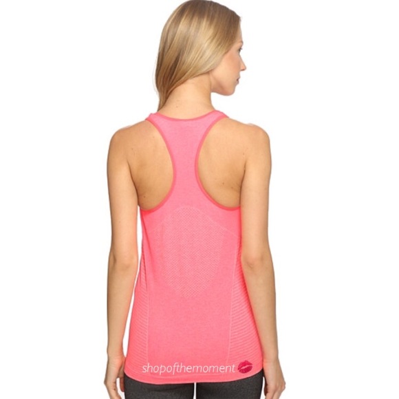 new ✦ New Balance ✦ M4M Seamless Tank ✦ Guava Strp - Picture 3 of 6