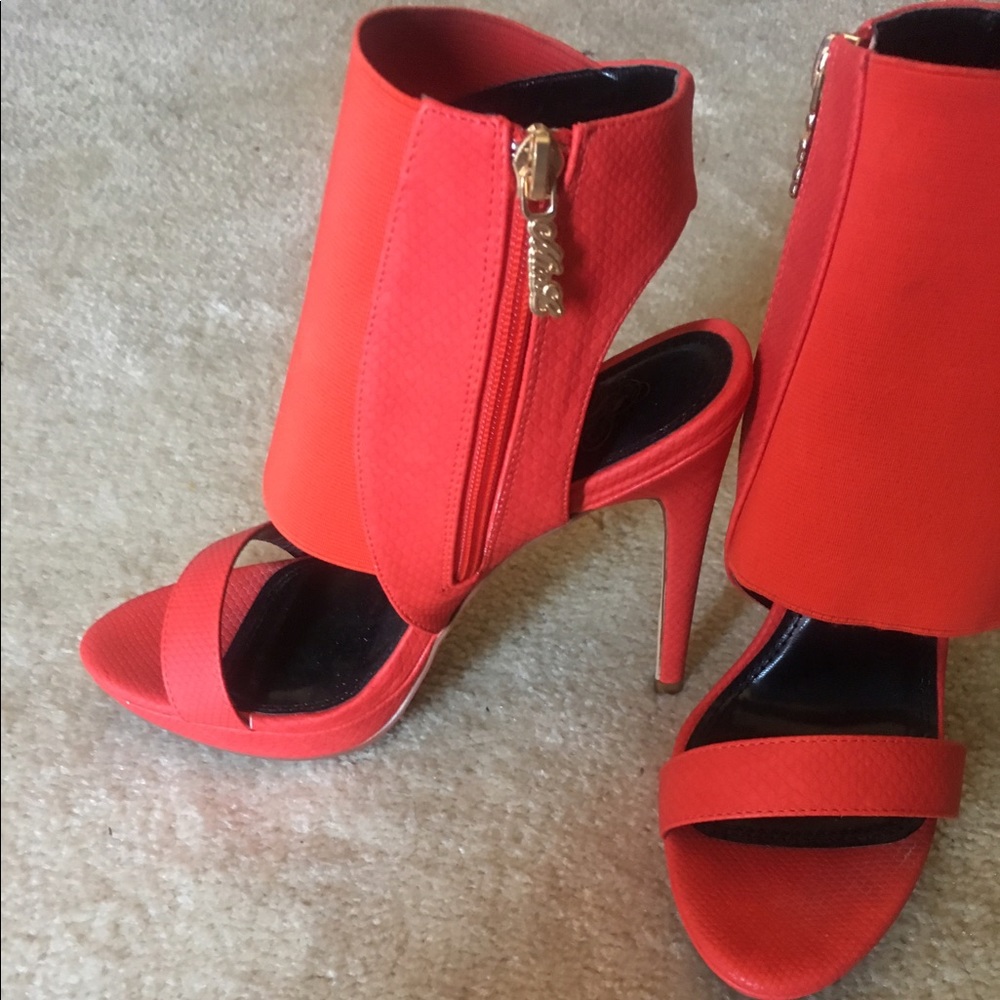 Red zip heels