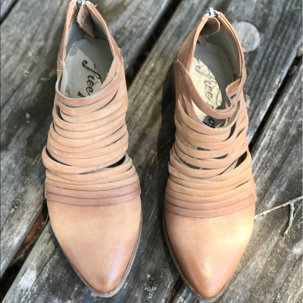 🌙🔮SOLD🔮🌙Free People Lost Valley Ankle Boot - Picture 3 of 8