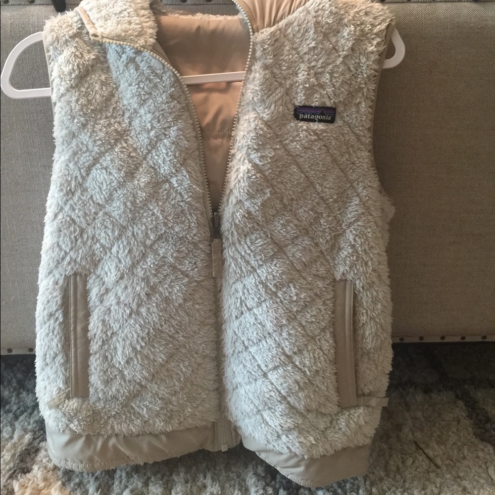 Women's small reversible Patagonia vest with hood