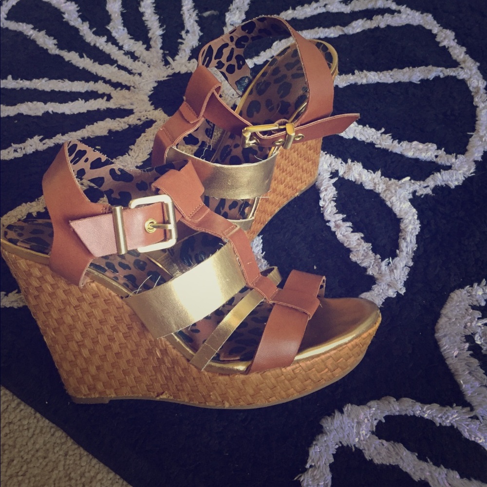 Jessica Simpson Wedges