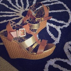 Jessica Simpson Wedges