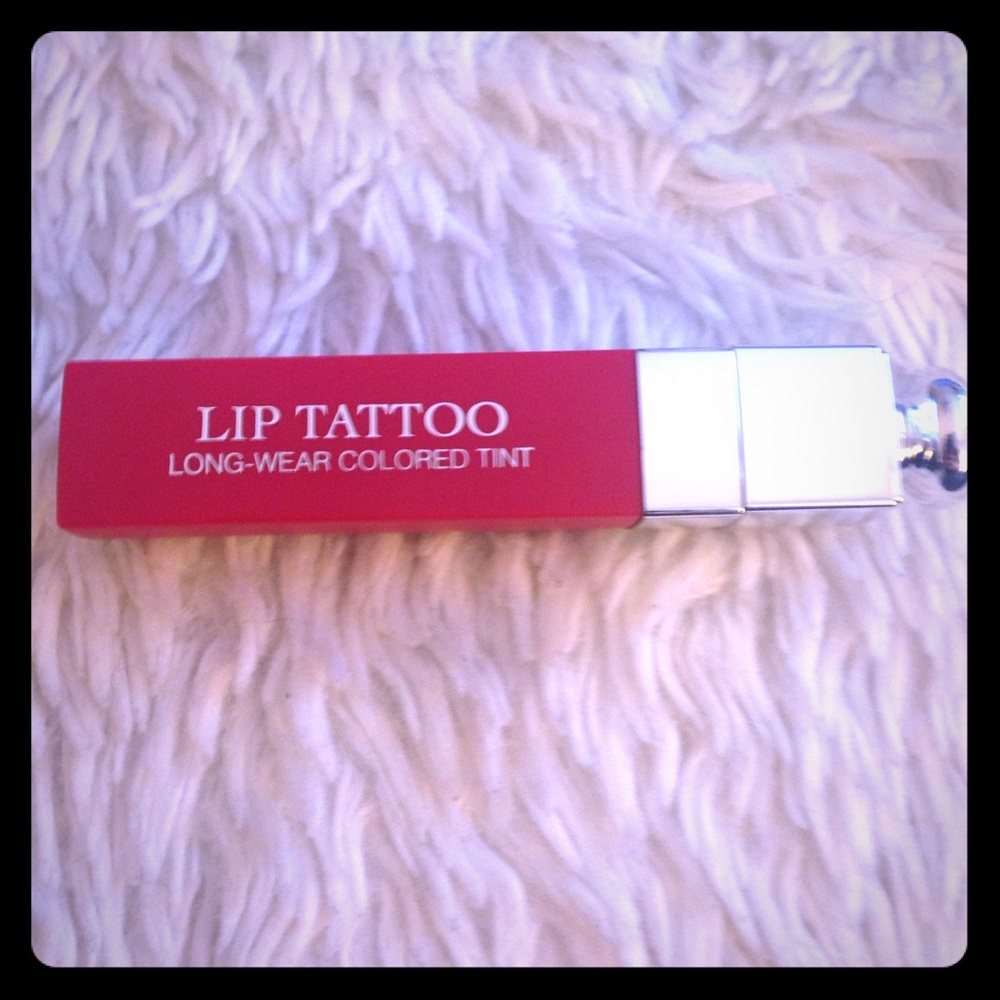 Dior Lip Tattoo in 761 Natural Cherry